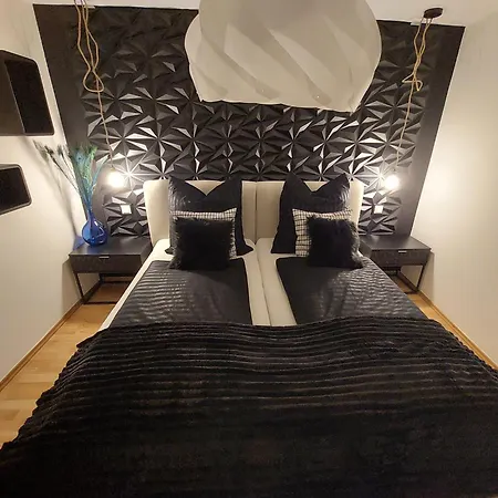 Gluecksschmiede Black & White *