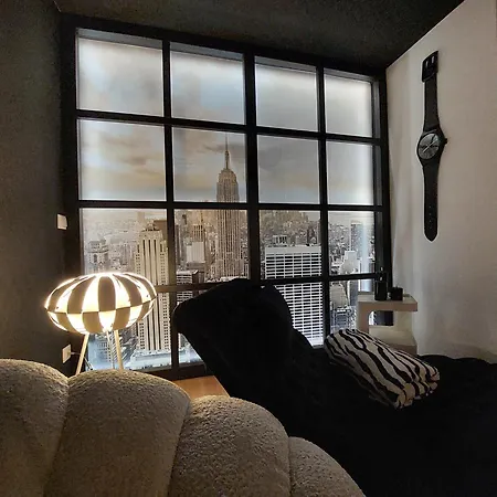 Апартаменты Gluecksschmiede Black & White *