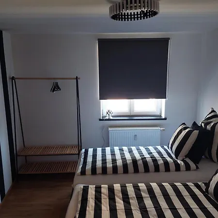 Апартаменты Gluecksschmiede Black & White *