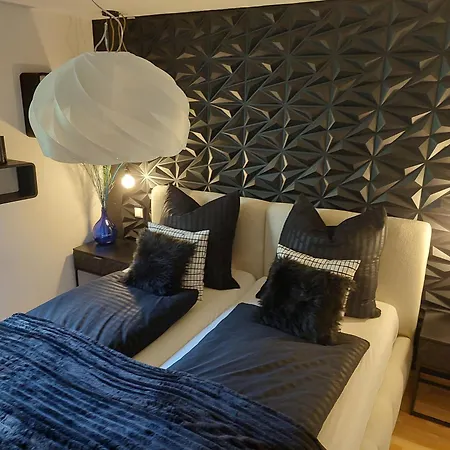 Gluecksschmiede Black & White Апартаменты *